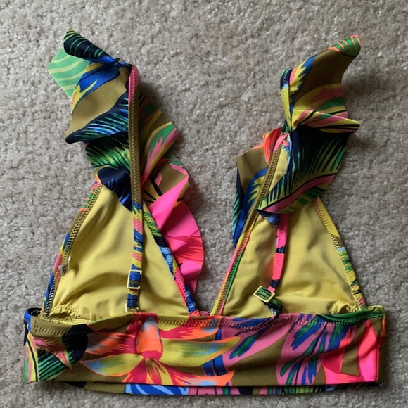 Gorgeous xs bikini. Super colorful while staying classy! Like new condition! - Picture 5 of 5